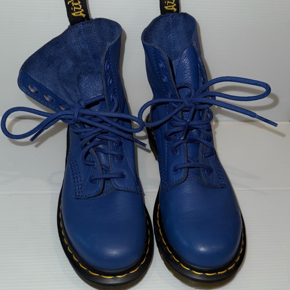 Dr. Martens Navy Combat Boots size 5 NWOT